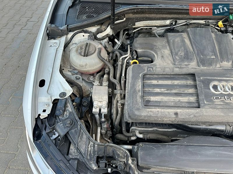 Хетчбек Audi A3 2016 в Чернівцях