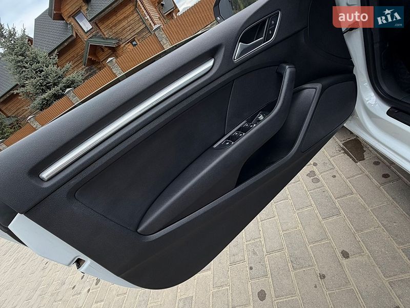Кабриолет Audi A3 2015 в Стрые