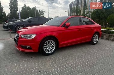 Седан Audi A3 2016 в Киеве