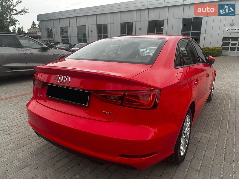 Седан Audi A3 2016 в Киеве
