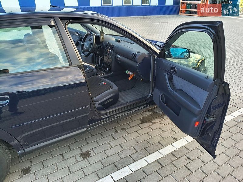 Хэтчбек Audi A3 2001 в Славуте
