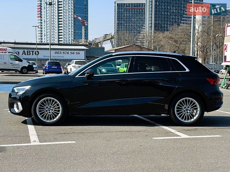 Хэтчбек Audi A3 2021 в Киеве