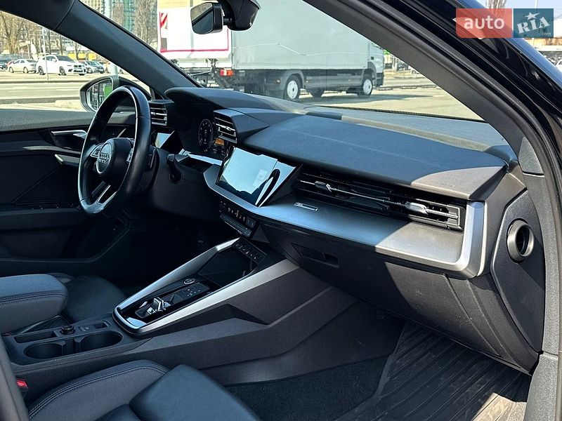 Хэтчбек Audi A3 2021 в Киеве