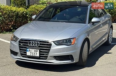 Седан Audi A3 2015 в Киеве
