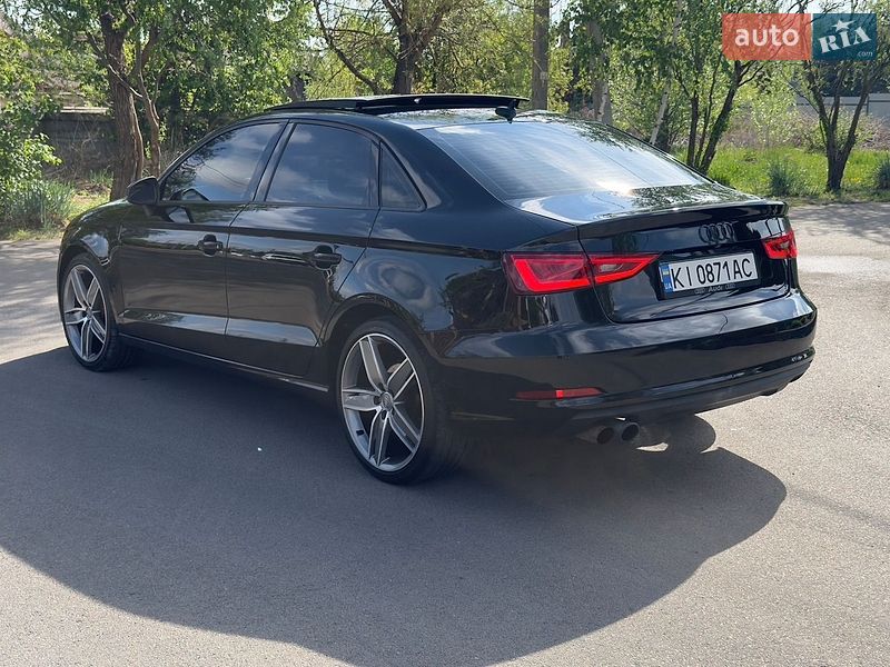 Седан Audi A3 2016 в Киеве