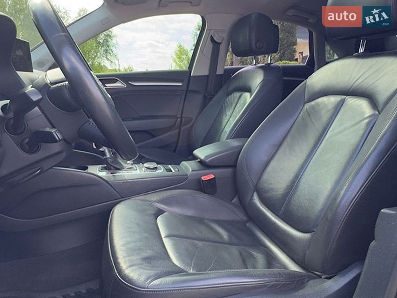 Седан Audi A3 2016 в Киеве