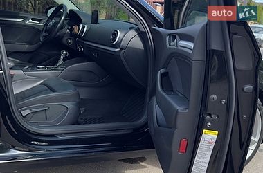Седан Audi A3 2016 в Киеве