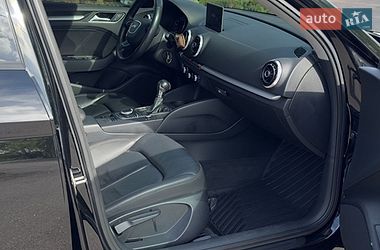 Седан Audi A3 2016 в Киеве