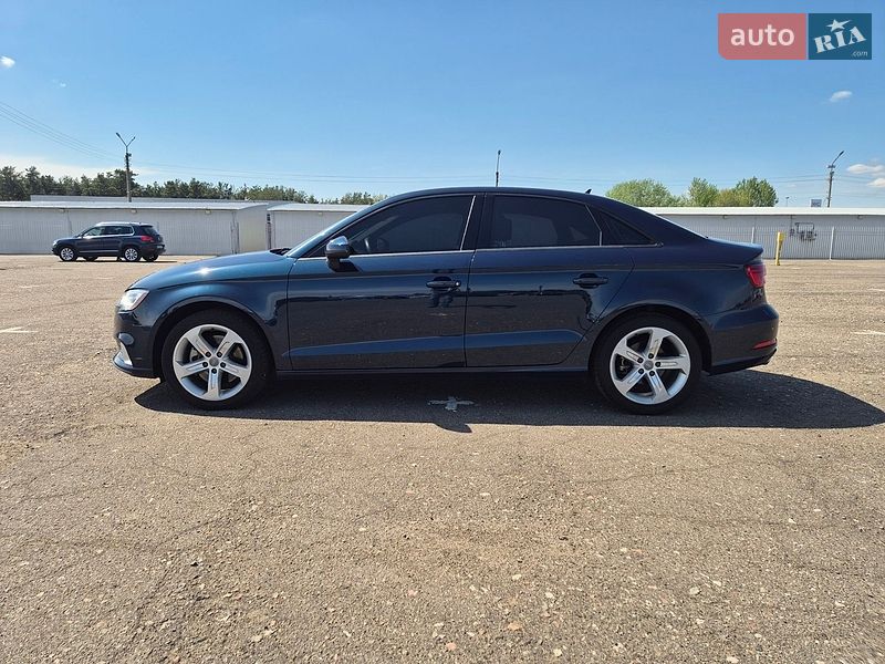 Седан Audi A3 2017 в Киеве