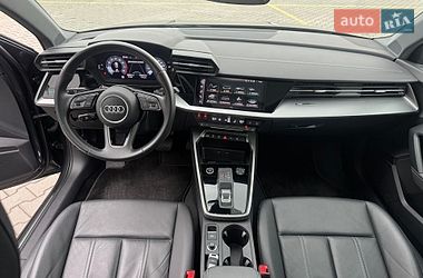 Седан Audi A3 2022 в Чернівцях