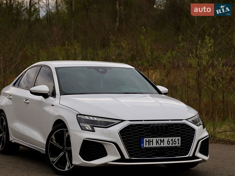 Седан Audi A3 2021 в Трускавці