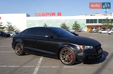 Седан Audi A3 2015 в Николаеве