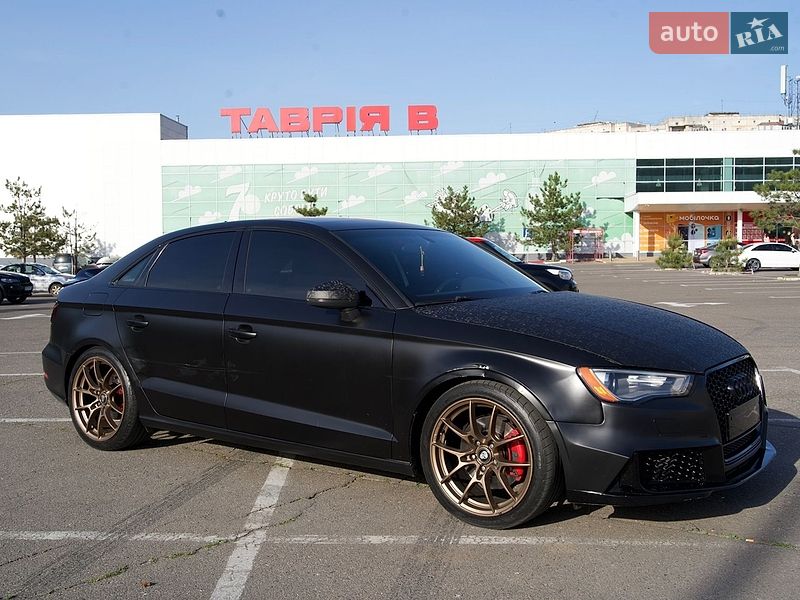 Седан Audi A3 2015 в Николаеве