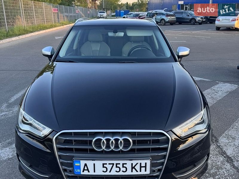 Хэтчбек Audi A3 2016 в Киеве