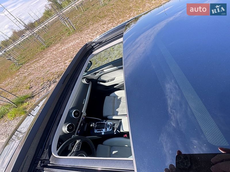 Хэтчбек Audi A3 2016 в Киеве
