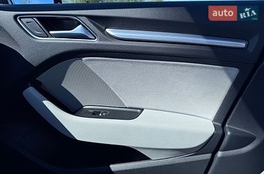 Хэтчбек Audi A3 2016 в Киеве