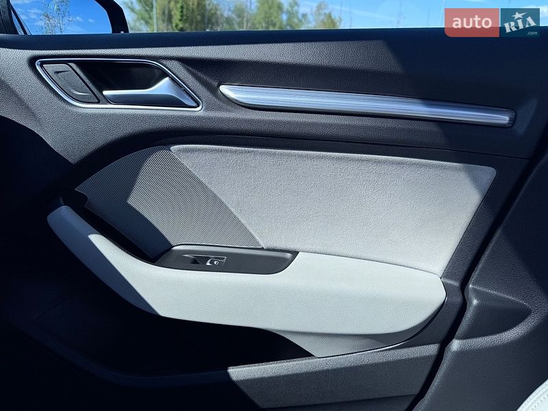 Хэтчбек Audi A3 2016 в Киеве
