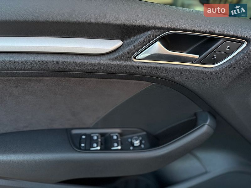 Хетчбек Audi A3 2016 в Одесі