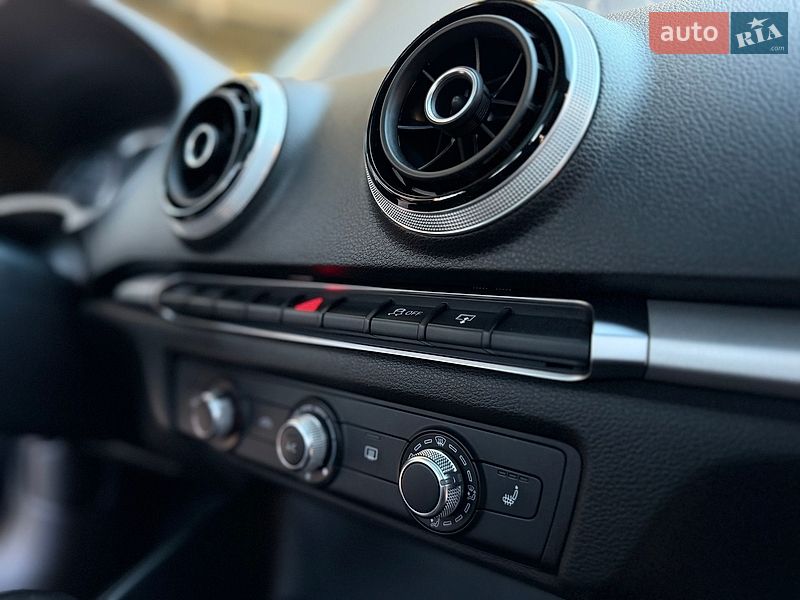 Хетчбек Audi A3 2016 в Одесі