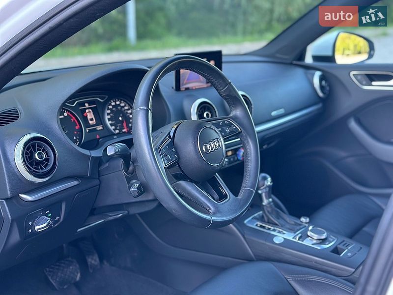 Седан Audi A3 2019 в Днепре
