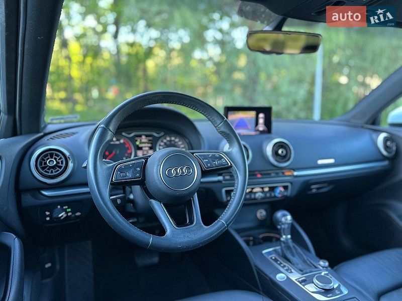 Седан Audi A3 2019 в Днепре