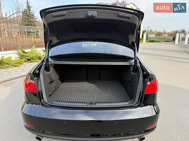 Седан Audi A3 2015 в Виннице