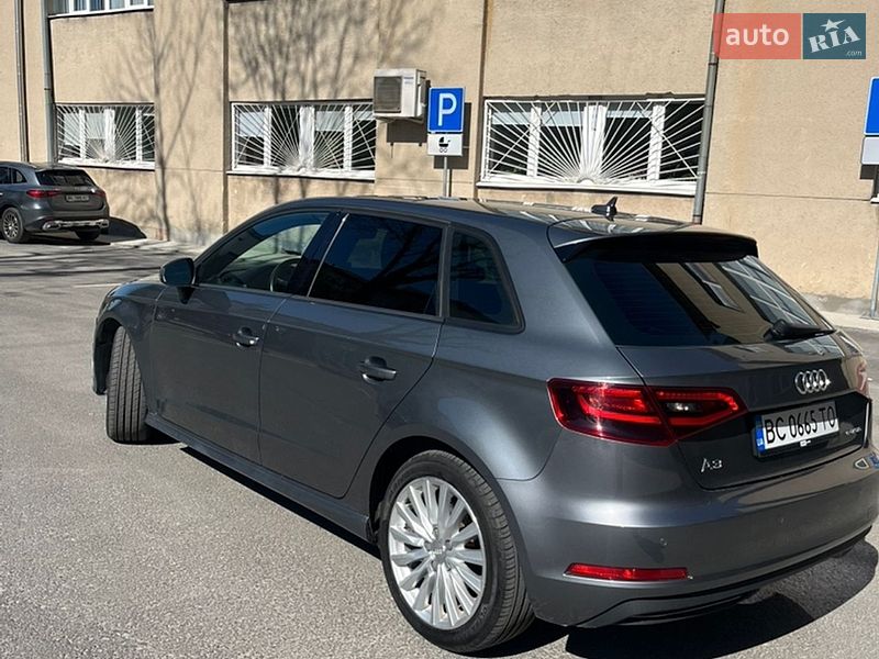 Хетчбек Audi A3 2015 в Львові