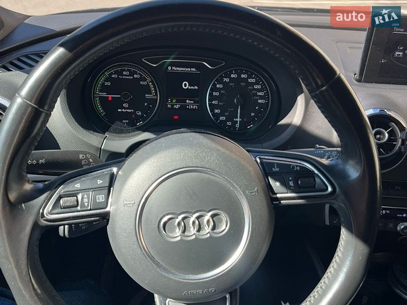 Хетчбек Audi A3 2015 в Львові