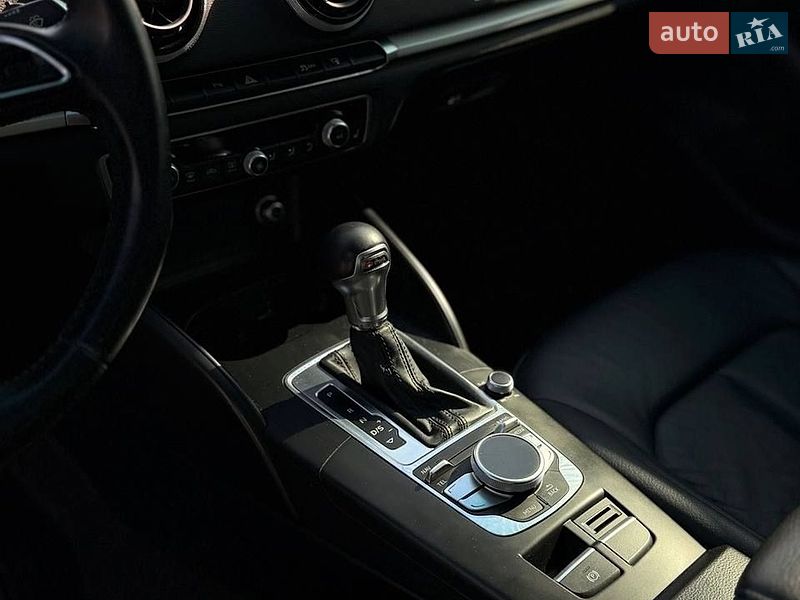 Седан Audi A3 2015 в Харькове