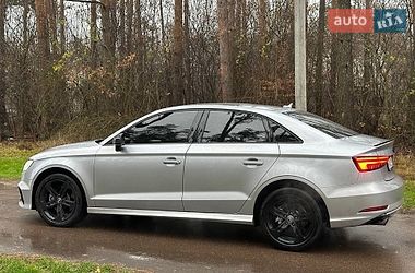 Седан Audi A3 2016 в Киеве