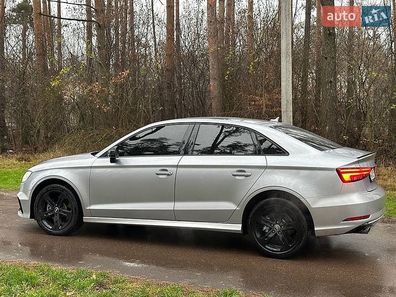 Седан Audi A3 2016 в Киеве