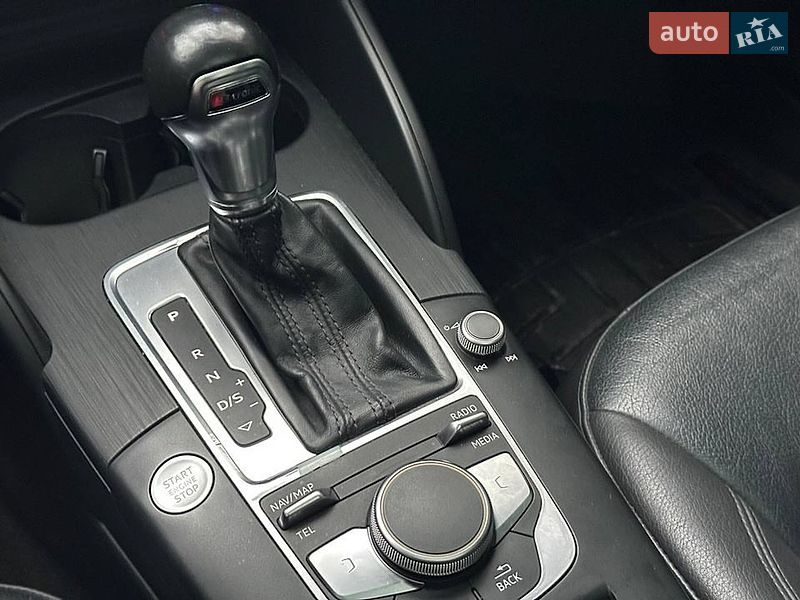Седан Audi A3 2016 в Киеве
