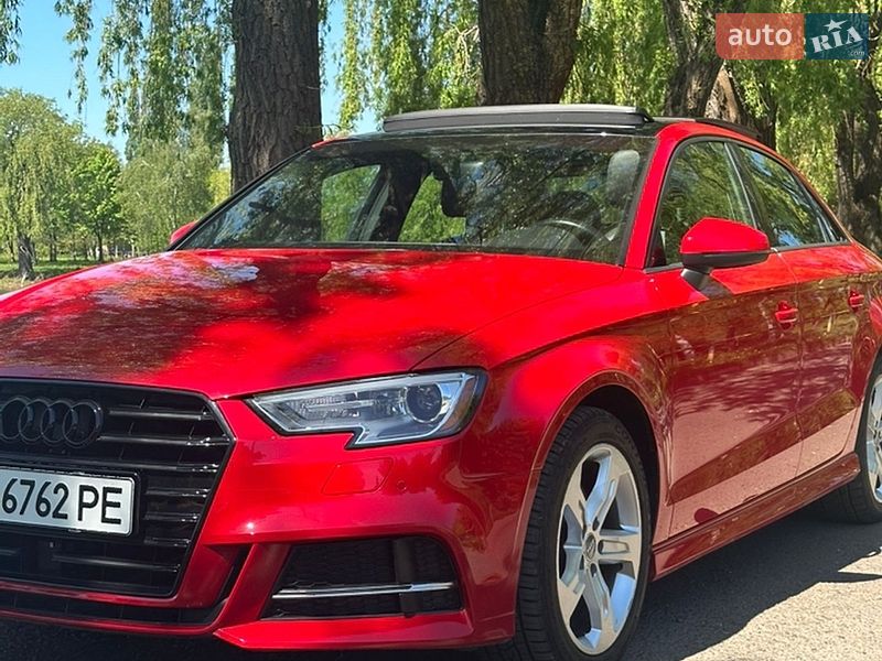Седан Audi A3 2016 в Ровно