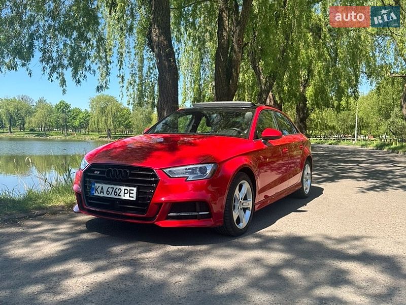 Седан Audi A3 2016 в Ровно