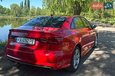 Седан Audi A3 2016 в Ровно