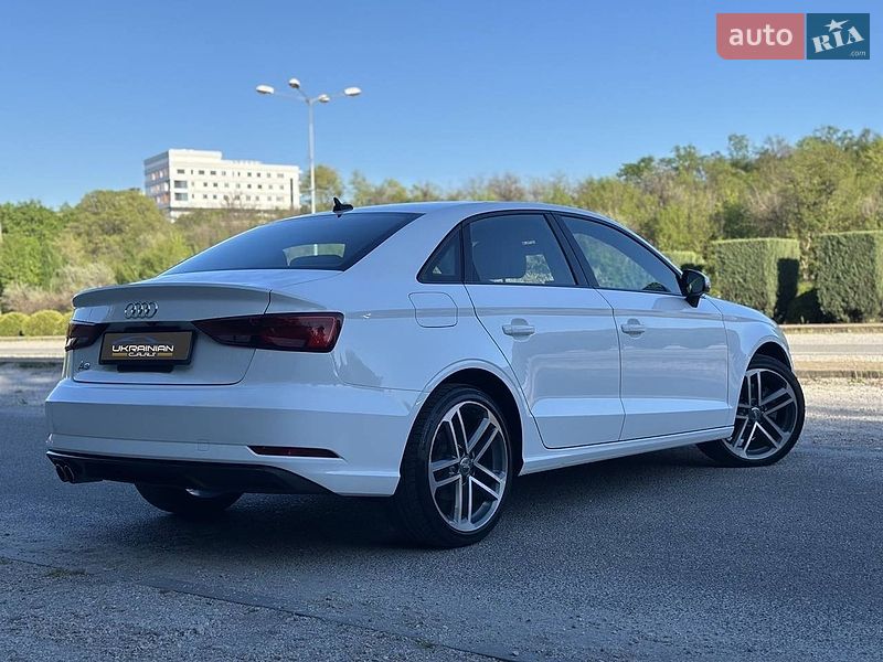 Седан Audi A3 2019 в Днепре