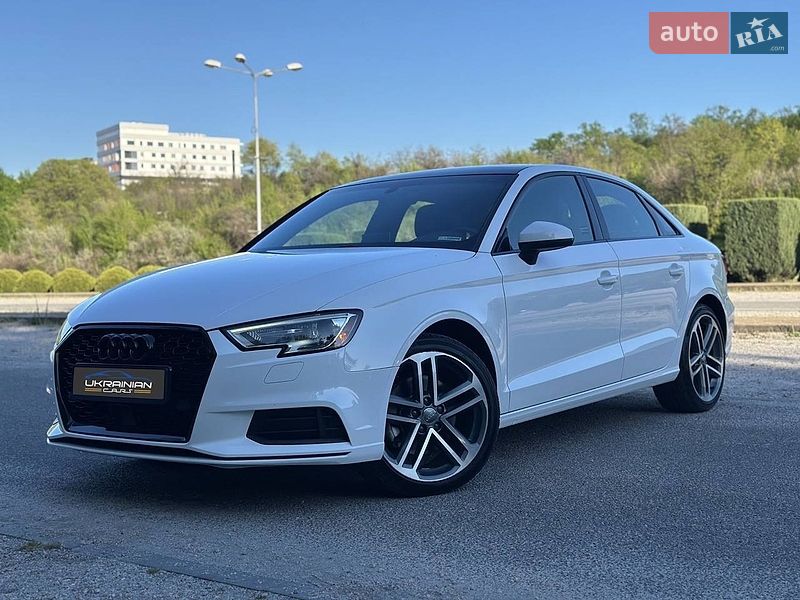 Седан Audi A3 2019 в Днепре