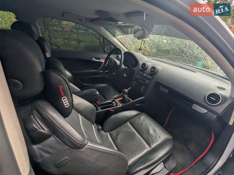 Хэтчбек Audi A3 2004 в Перечине