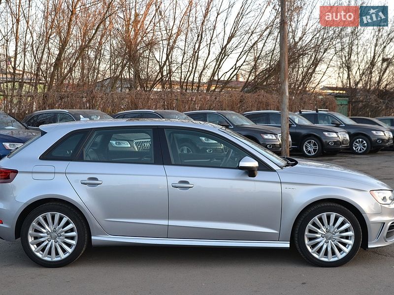 Хетчбек Audi A3 2016 в Луцьку