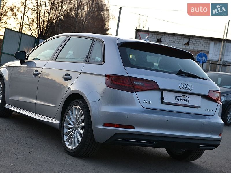 Хетчбек Audi A3 2016 в Луцьку