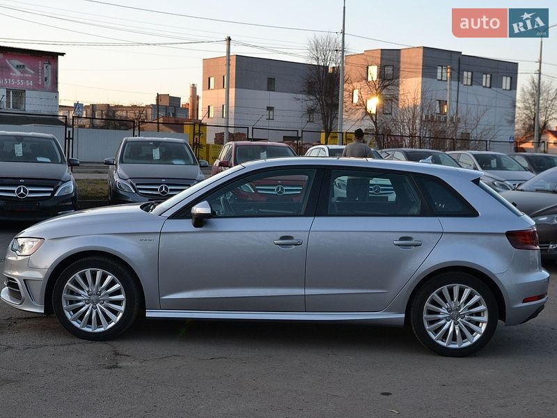 Хетчбек Audi A3 2016 в Луцьку