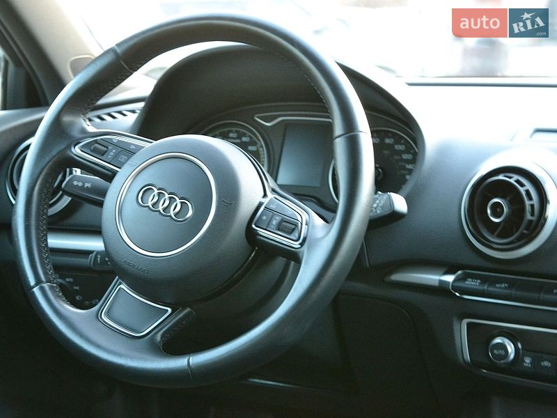 Хетчбек Audi A3 2016 в Луцьку