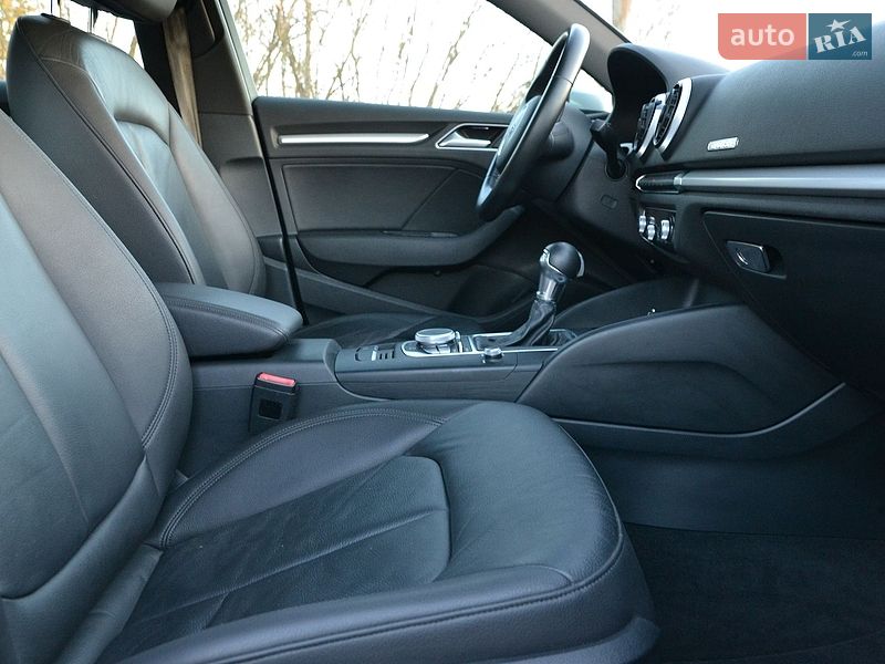 Хетчбек Audi A3 2016 в Луцьку