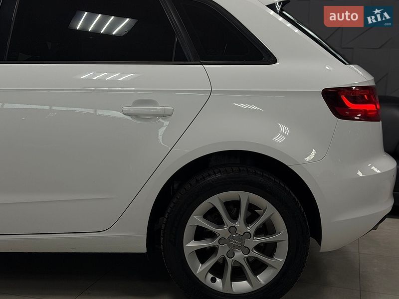 Хэтчбек Audi A3 2015 в Тернополе