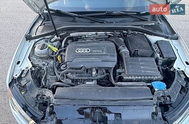 Седан Audi A3 2014 в Звягелі