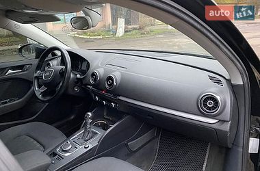 Седан Audi A3 2015 в Сваляве