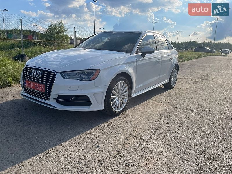 Хетчбек Audi A3 2016 в Львові