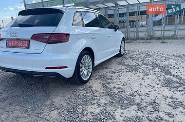 Хетчбек Audi A3 2016 в Львові