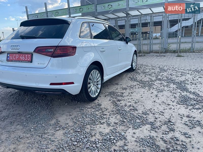 Хетчбек Audi A3 2016 в Львові
