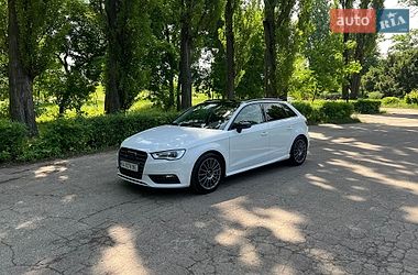 Хетчбек Audi A3 2016 в Києві